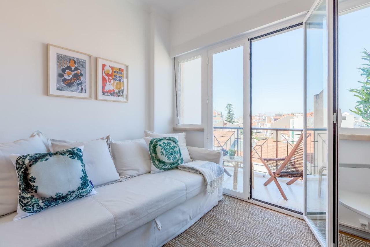 Renovated Sunny Apartment With Amazing Sunset Balcony , By Timecooler Lisboa Exteriör bild