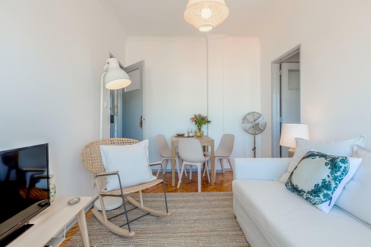 Renovated Sunny Apartment With Amazing Sunset Balcony , By Timecooler Lisboa Exteriör bild