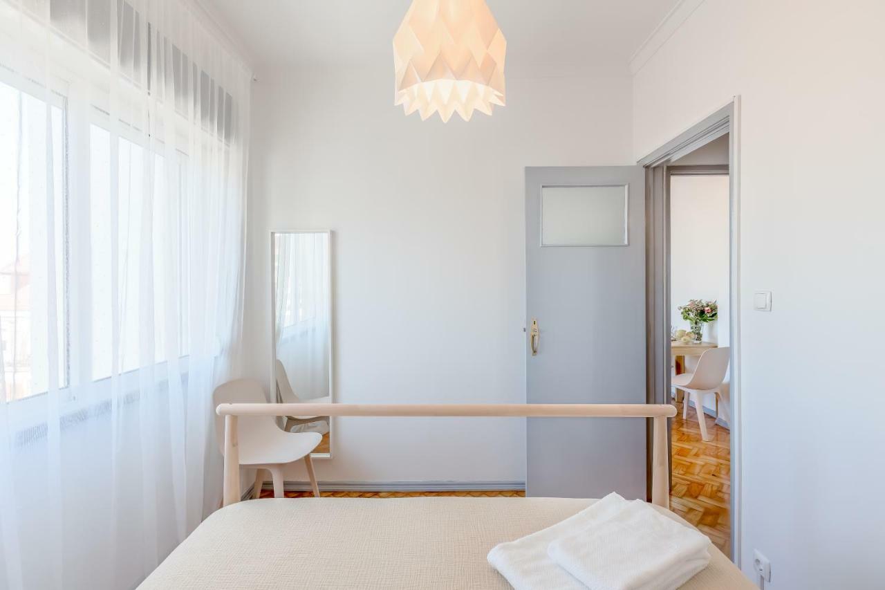 Renovated Sunny Apartment With Amazing Sunset Balcony , By Timecooler Lisboa Exteriör bild