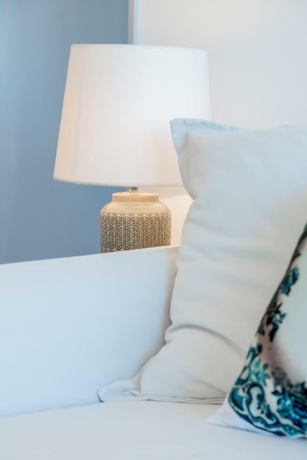 Renovated Sunny Apartment With Amazing Sunset Balcony , By Timecooler Lisboa Exteriör bild